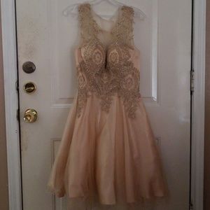 💫🧡👑!! Gold dress!!👑💫🧡